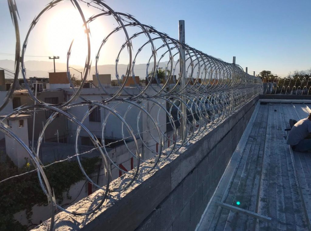 Alambre de púas galvanizado - DIPAC